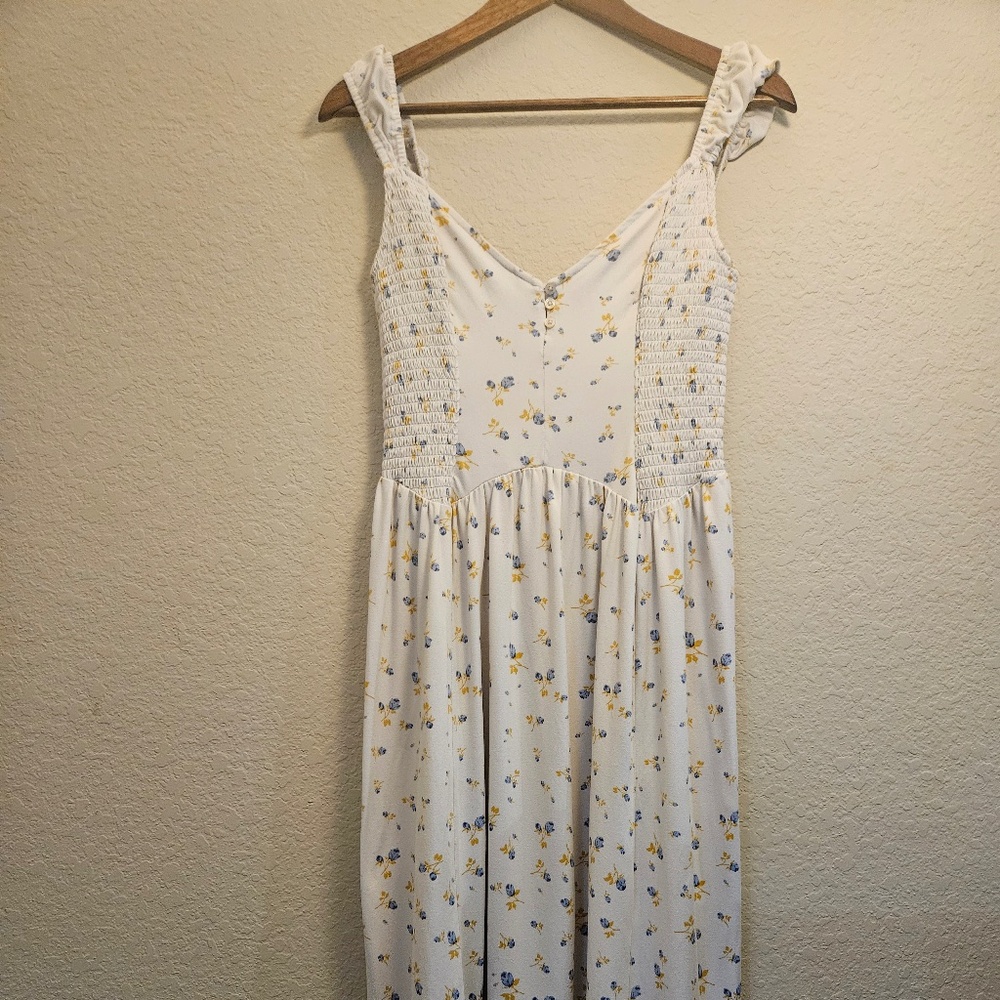 Urban Outfitters Dress Womens M White Floral Maxi Strappy‎ Smocked Ruffle